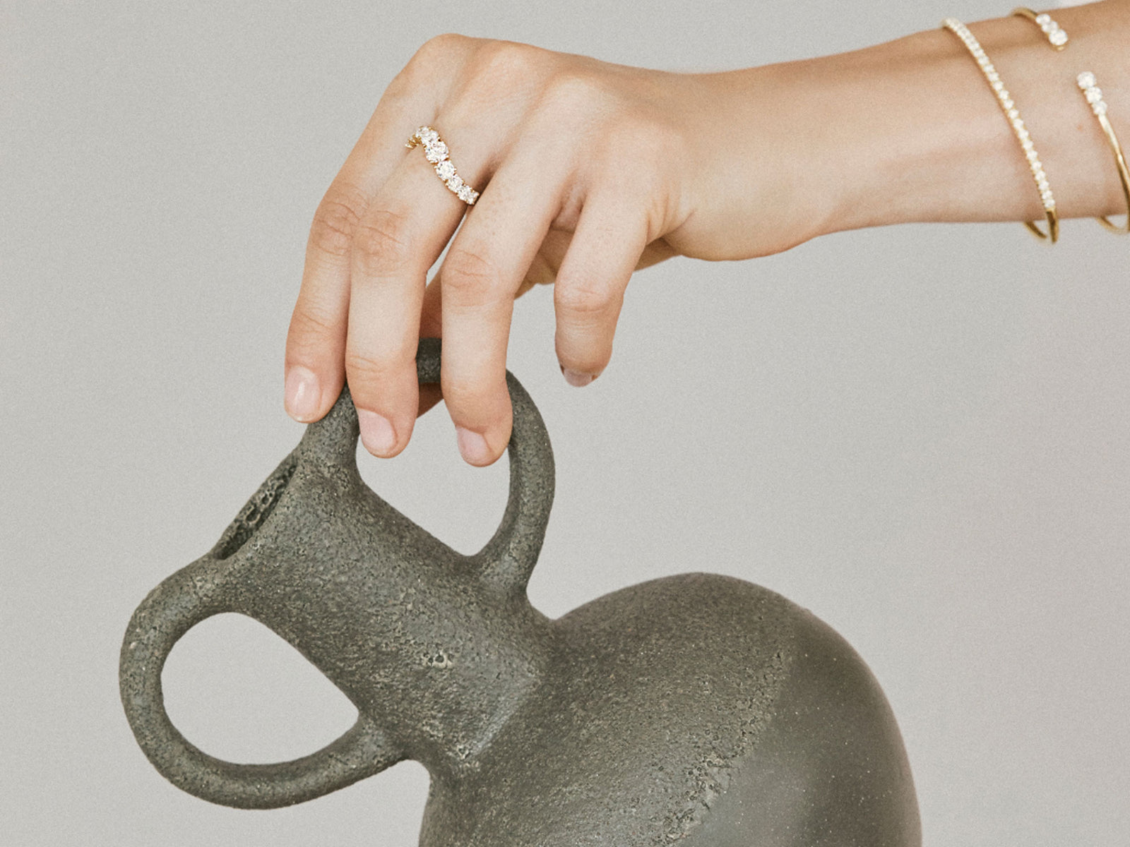 
					Kintsugi: The Art of Japanese Gold Repair
				